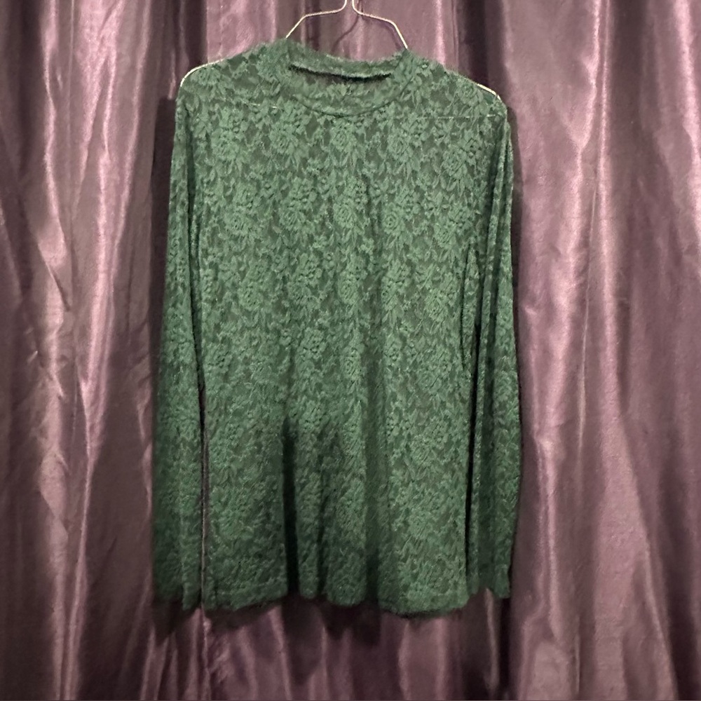 New dark green lace top Sz XL